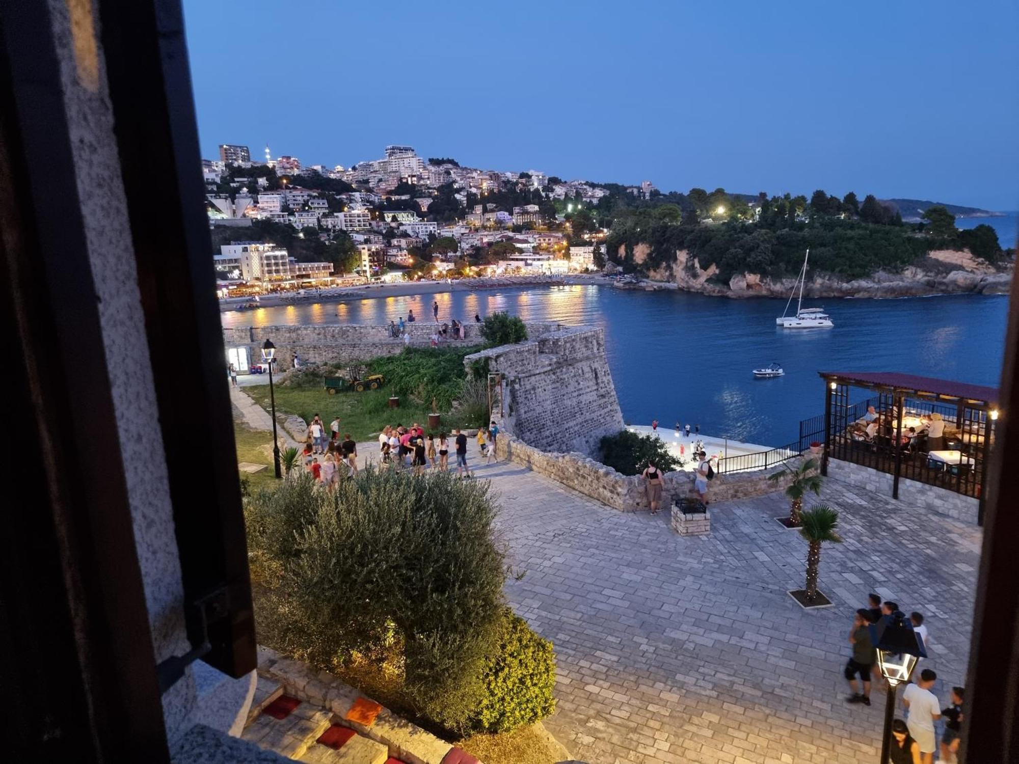 Kulla E Balshajve Ξενοδοχείο Ούλτσιν Εξωτερικό φωτογραφία