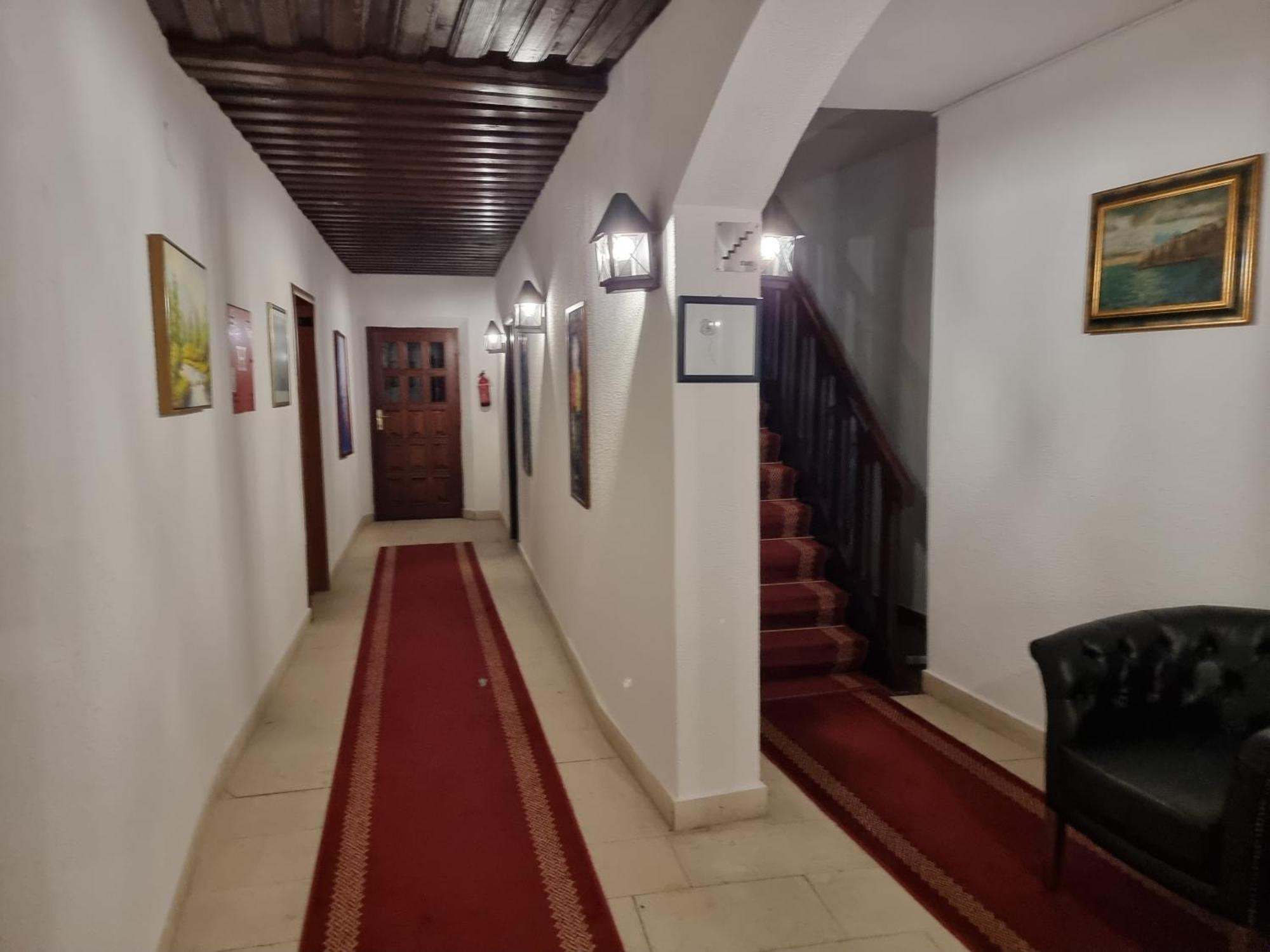 Kulla E Balshajve Ξενοδοχείο Ούλτσιν Εξωτερικό φωτογραφία